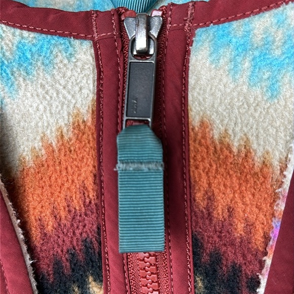 Patagonia Women's Synchilla Fleece Hooded Poncho  XS/S Cinder Red Aztec Navajo - Picture 6 of 13